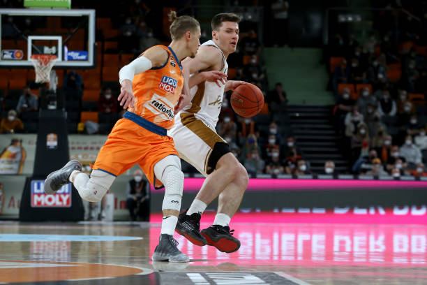 同时邀请李 同时邀请李