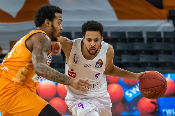 泰山队以4 泰山队以4