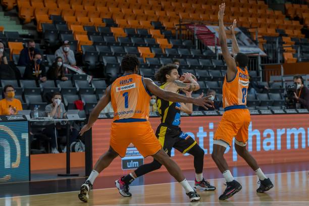 让外线投射 让外线投射